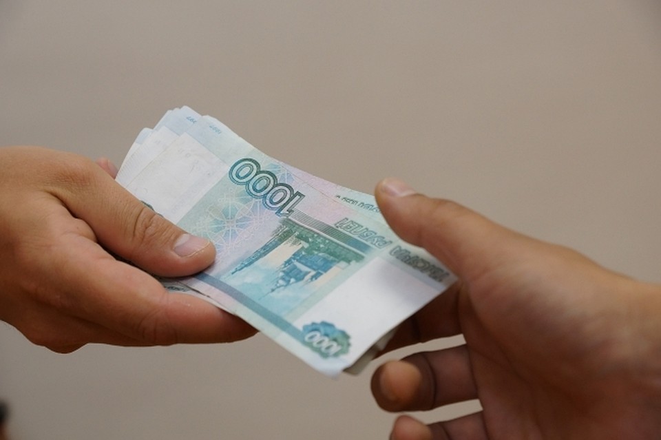 Приставы решились на хитрый ход, чтобы выбить долг у наглого автовладельца.