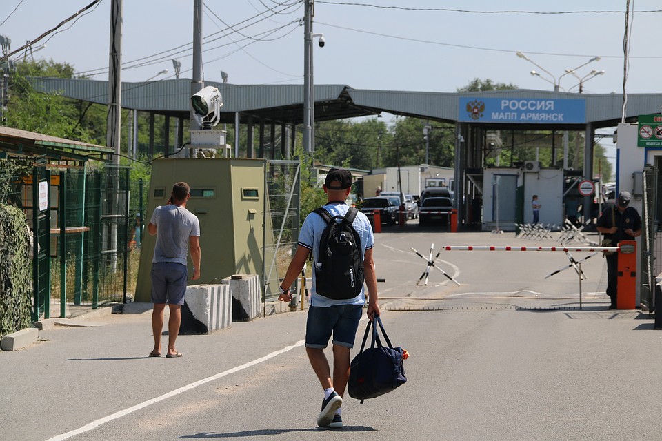 Украинцы перебираются на полуостров