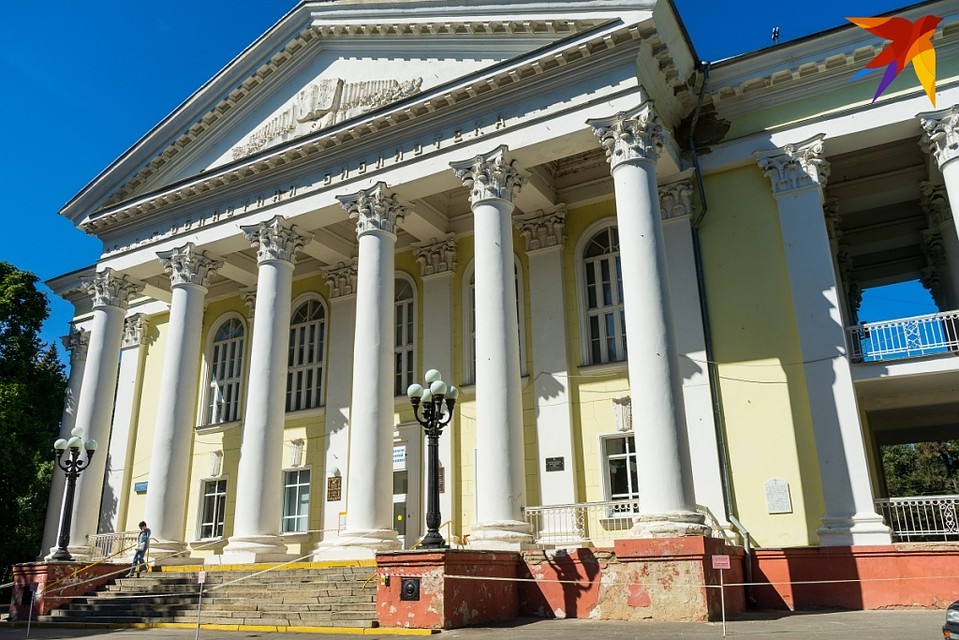 Орловцев приглашают на встречу с театральным закулисьем