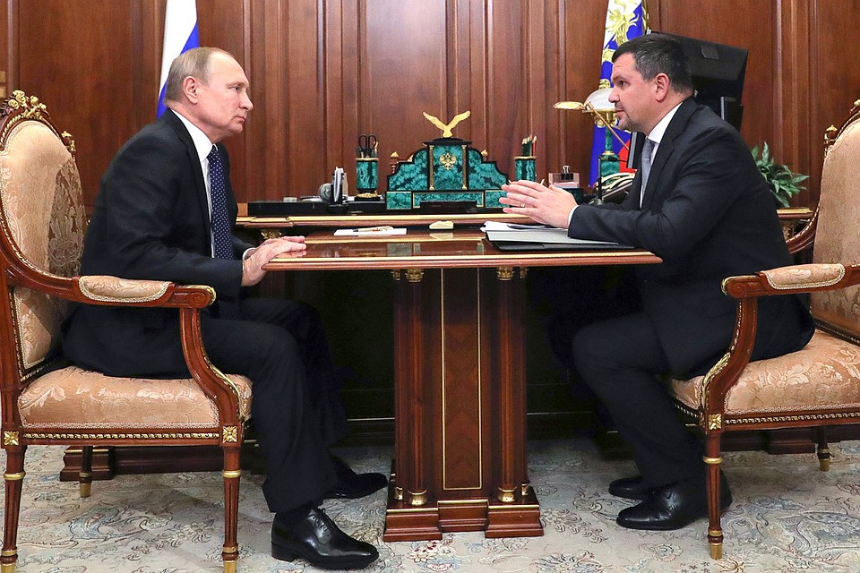 Президент РФ Владимир Путин и вице-премьер РФ Максим Акимов во время встречи в Кремле. Фото Михаил Климентьев/пресс-служба президента РФ/ТАСС