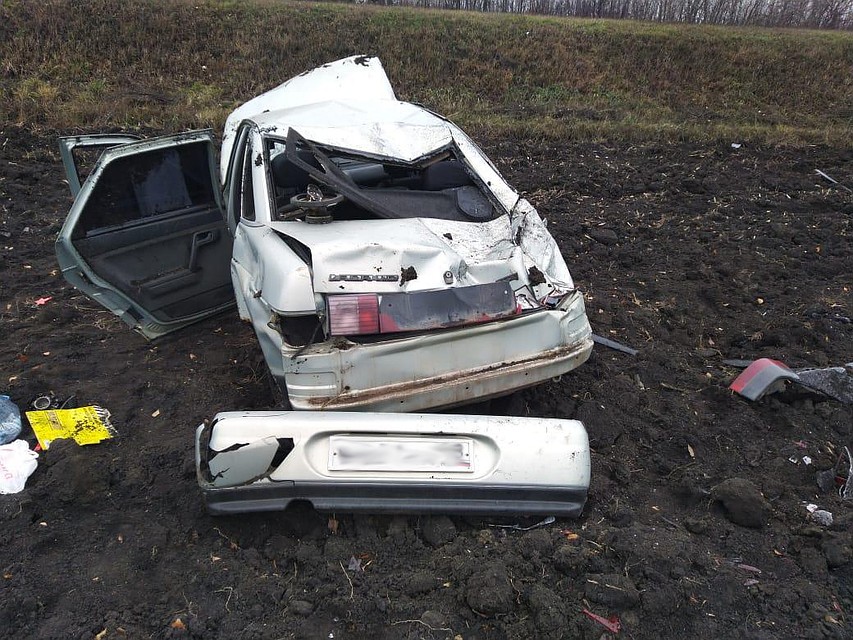В Ржаксинском районе автомобиль выехал в поле