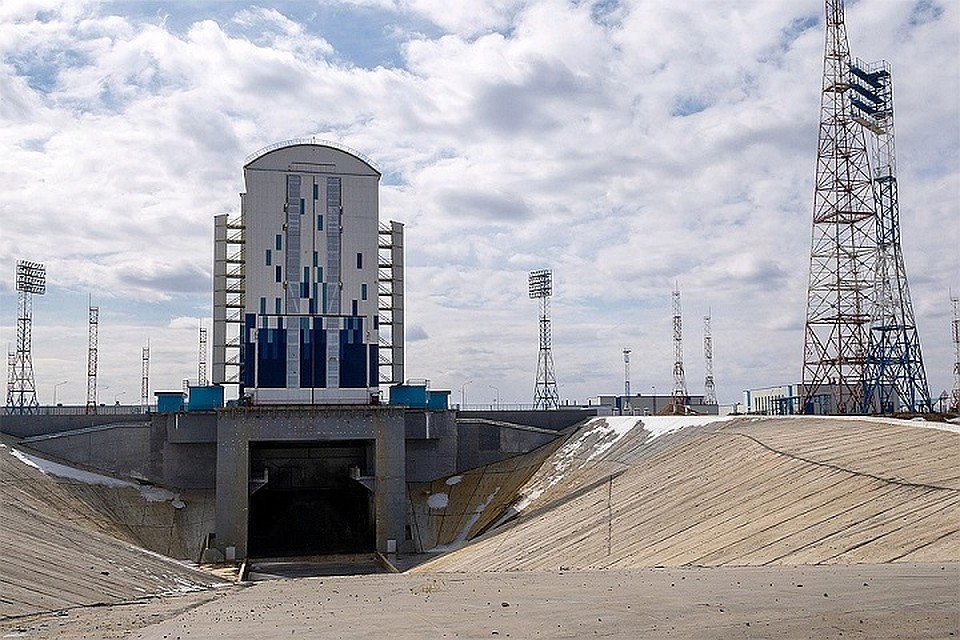 У следствия есть основания полагать, что, в том числе, через эту компанию по подложным документам были похищена огромная сумма федеральных денег.