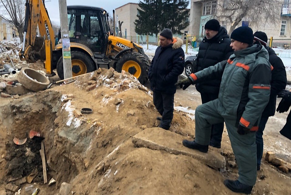 Работали круглые сутки. И сейчас, когда система запущена, аварийные бригады дежурят у каждого дома. Фото: minstroy74.ru
