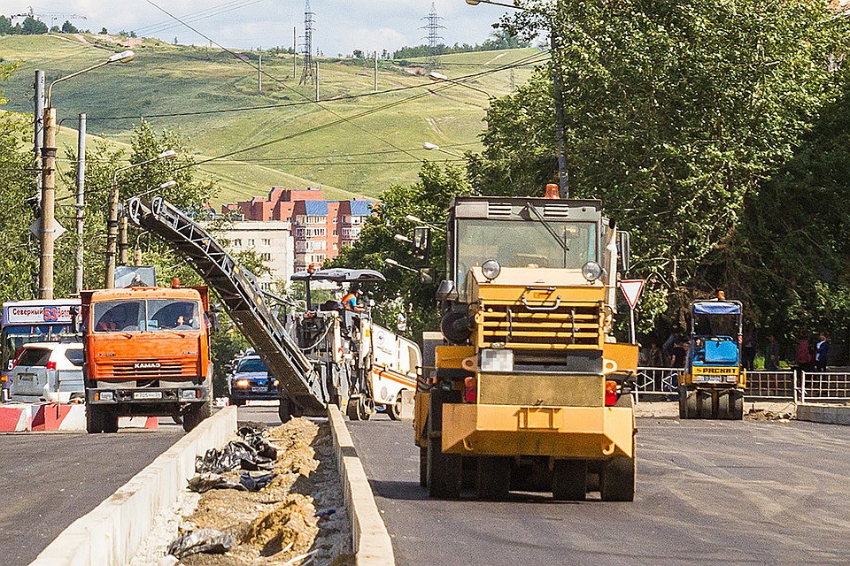 Как только сойдет снег, в области начнется очередной дорожно-ремонтный сезон.