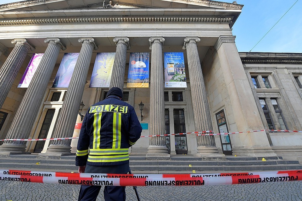 Полиция Германии готова заплатить 500 тысяч евро за помощь в поимке дрезденских грабителей