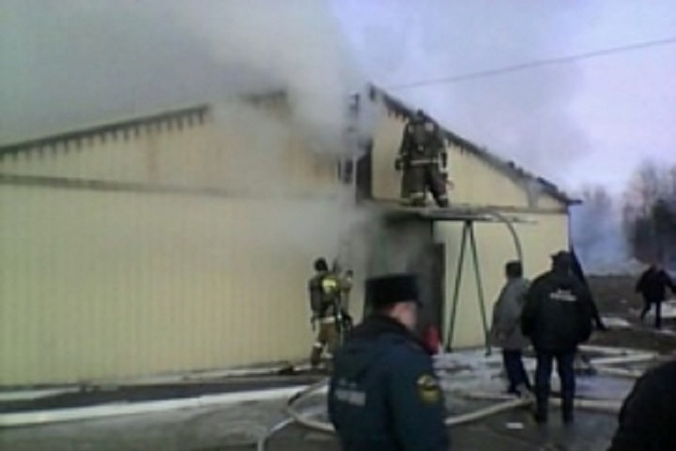 В Кондинском районе при пожаре в многоквартирном доме заживо сгорели 3 человека. Фото с сайта МЧС Югры