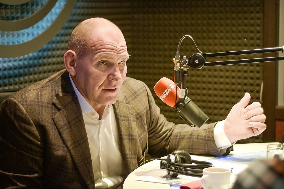 Александр Карелин ответил на вопросы о спорте и политике.