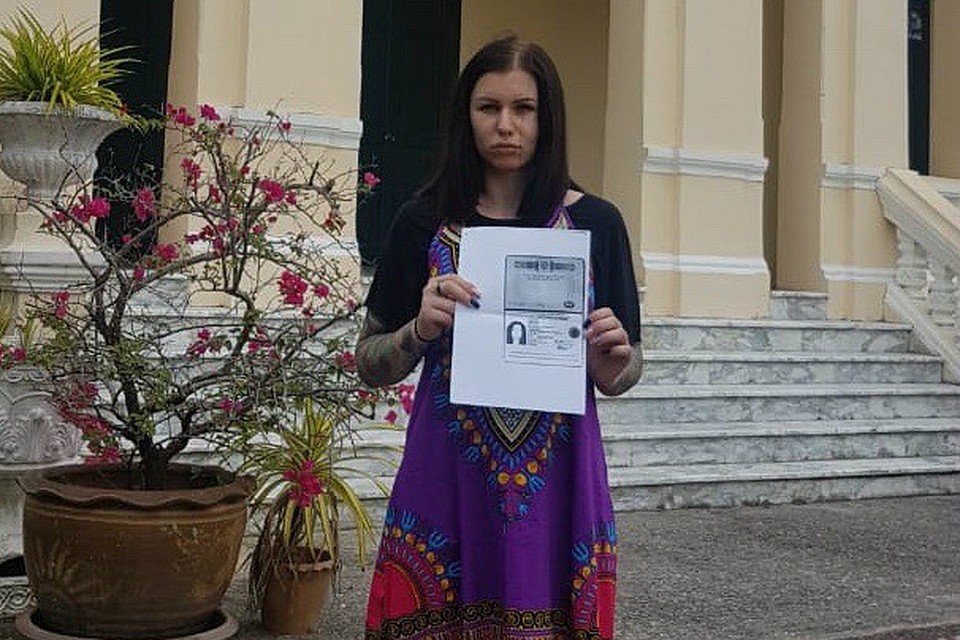 Туристка уже готова согласиться с тем, что виновата, хотя до сих пор не понимает, в чем. Фото: Из архива Валентины Андреевой