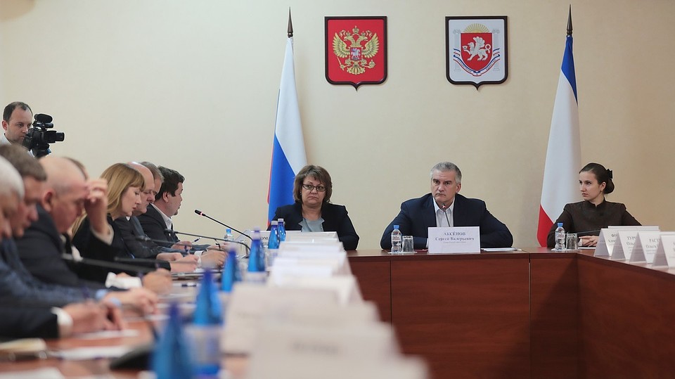 Аксенов пообещал 4 декабря назвать состав правительства Крыма. Фото: пресс-службы Совмина РК
