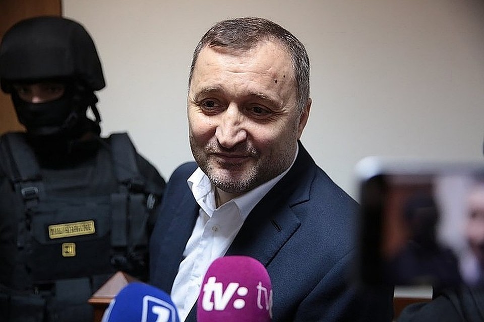 Экс-премьера Молдовы Филата освободил тот же судья, что в 2015 году его посадил