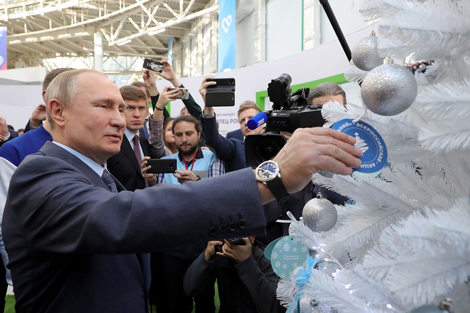 Владимир Путин снял с «Елки желаний» просьбу мальчика из Ставропольского края. Фото: Михаил Климентьев/ТАСС