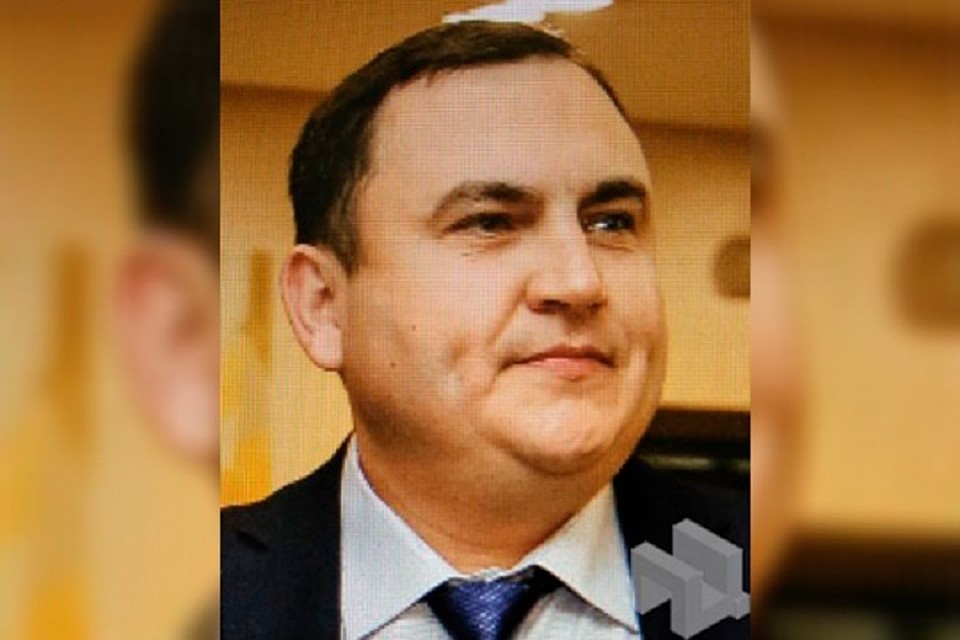 Чиновник вышел из дома утром и пропал.