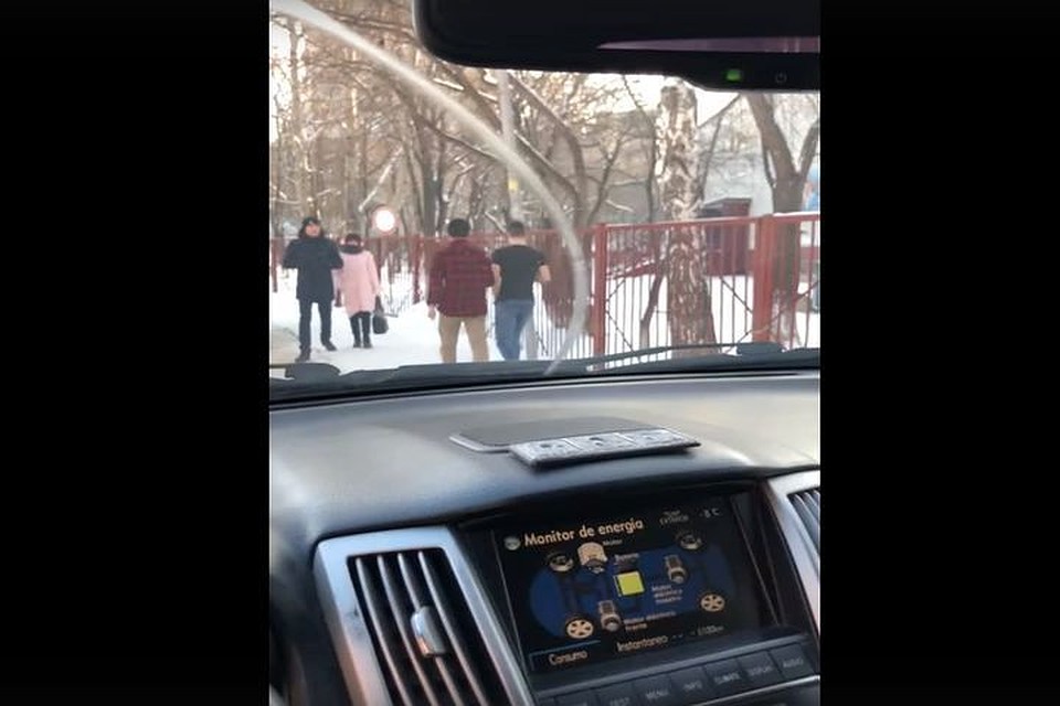 Новосибирским школьникам не страшны декабрьские морозы. Фото: Кадр из видео