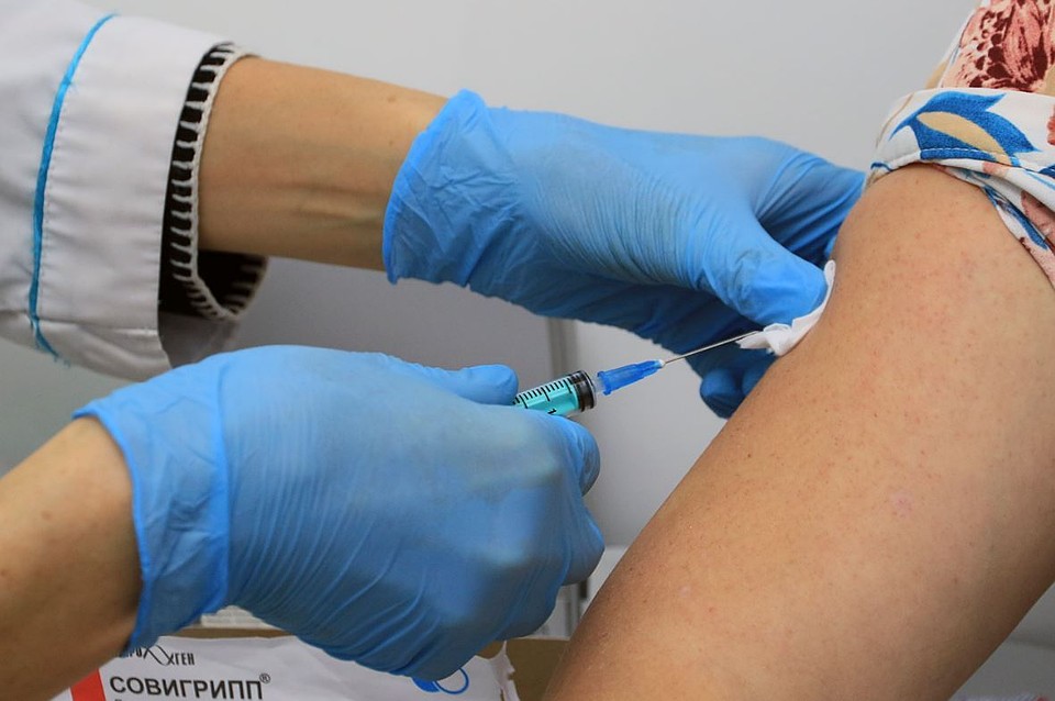 Грипп опасен серьезными осложнениями, а вакцинация — самый действенный способ их избежать.