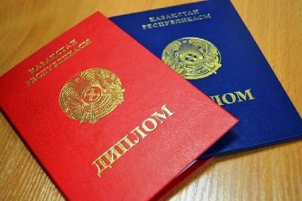 Сегодня около 60 % выпускников вузов не могут устроиться на работу по специальности.