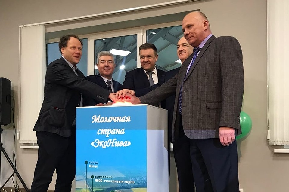 На торжественном открытии нового комплекса побывали губернатор региона Николай Любимов и президент российско-германской группы компаний «ЭкоНива» Штефан Дюрр.