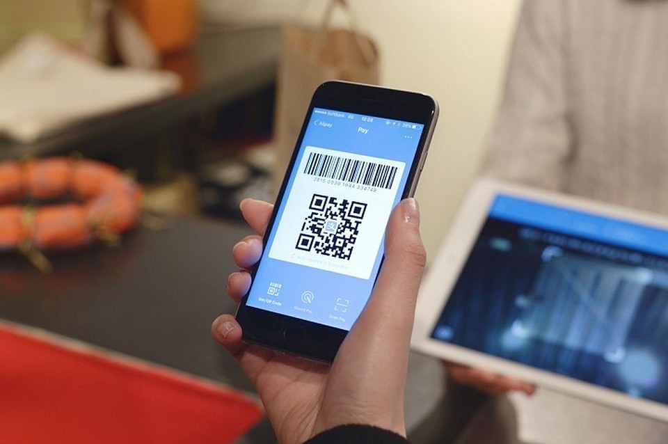 ВТБ открыл сервис оплаты по QR-коду через СБП