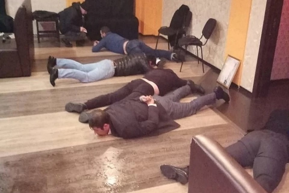 Дебошир стрелял из выхолощенного автомата Калашникова. Фото: СОЦСЕТИ