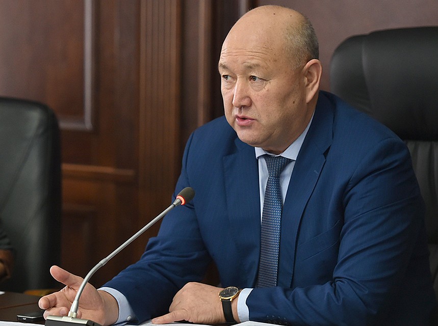 Группу переговорщиков от Кыргызстана возглавит Жениш Разаков.