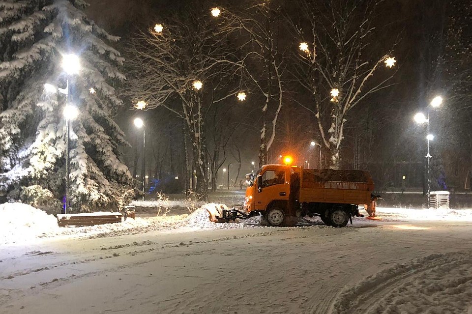 В городе вывезли 3604 кубометра снега