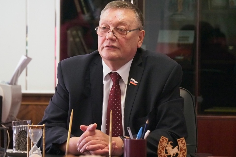 Председатель Тульской областной Сергей Харитонов вошел состав рабочей группы по подготовке предложений о внесении поправок в Конституцию РФ.