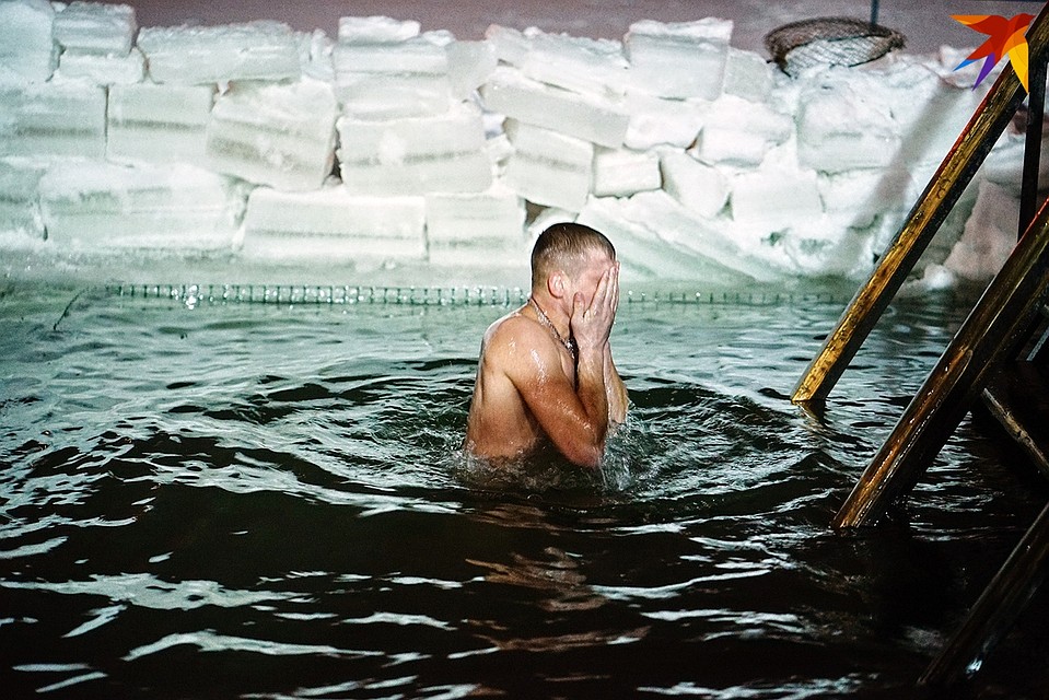 Можно ли "смыть" грехи, окунувшись в крещенскую воду?