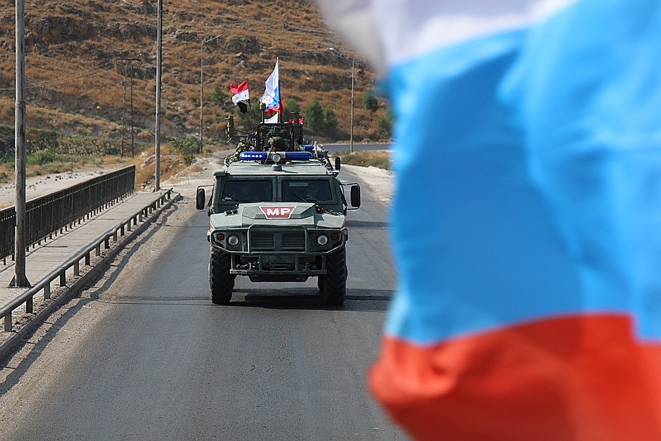 Американцы перекрыли путь российской военизированной колонне