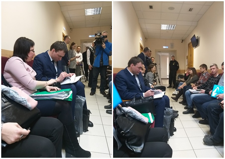 Поддержать Антона Шарпилова в суд пришли участники поискового отряда.