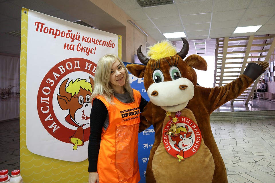В обнимку с буренушкой