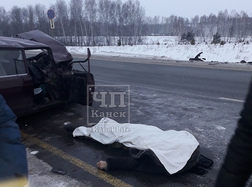 В смертельной аварии на трассе Красноярского края погиб мужчина. Фото: ЧП - Канск.