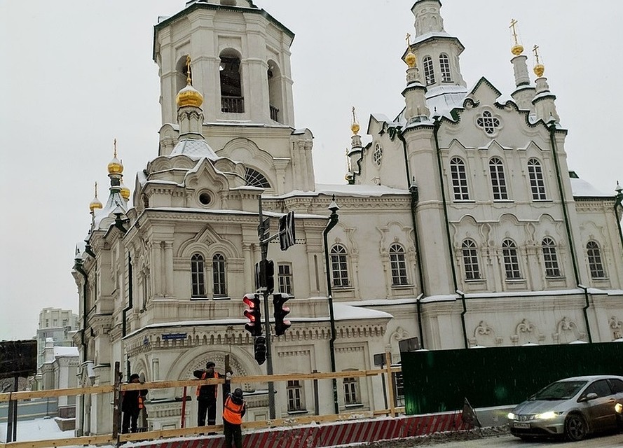 В центре Тюмени реставрируют Спасскую церковь.