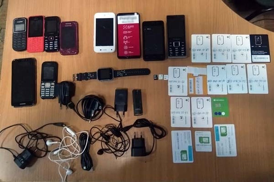 Деньги и мобильные телефонв пытались передать осужденным в Тверской области Фото: УФСИН России по Тверской области