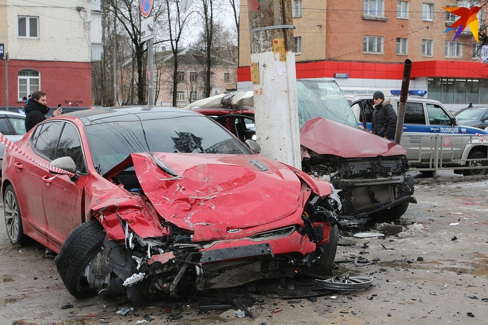 В страшной аварии один человек погиб и пятеро пострадали
