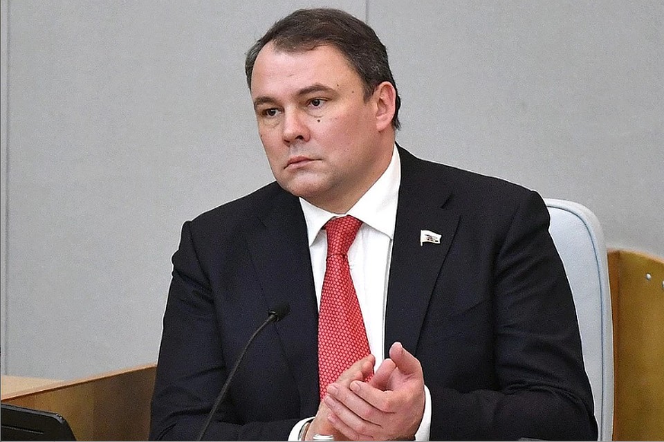 «В меру»: Толстой прокомментировал введение уроков полового воспитания