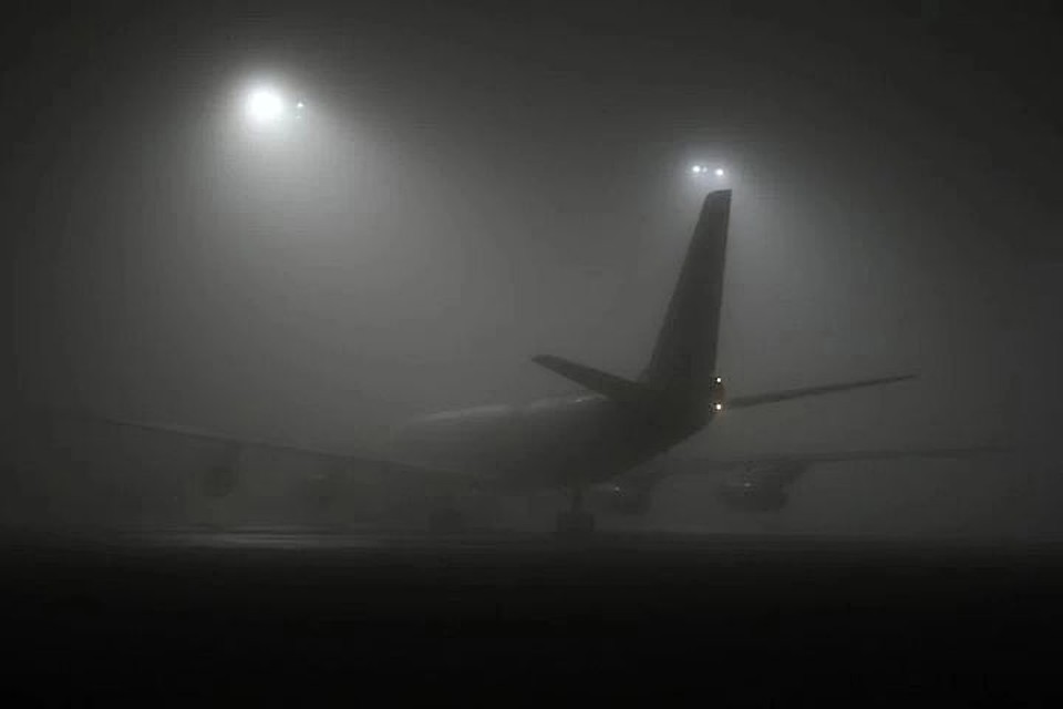 Самолет из Москвы, летевший в Абакан, сел в Новосибирске.