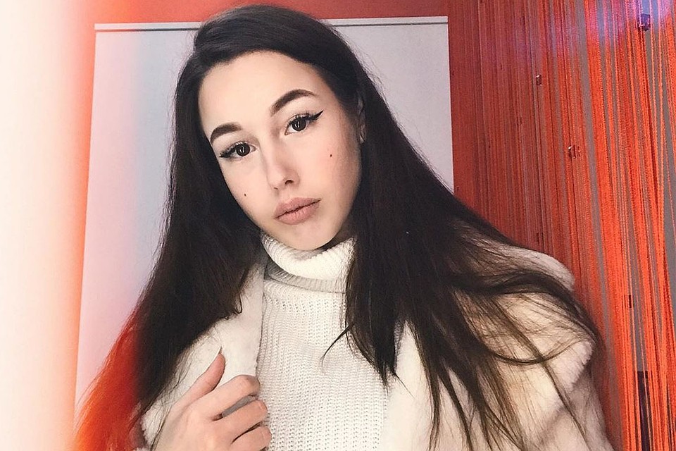 Карина сейчас живет в Москве и работает хореографом.