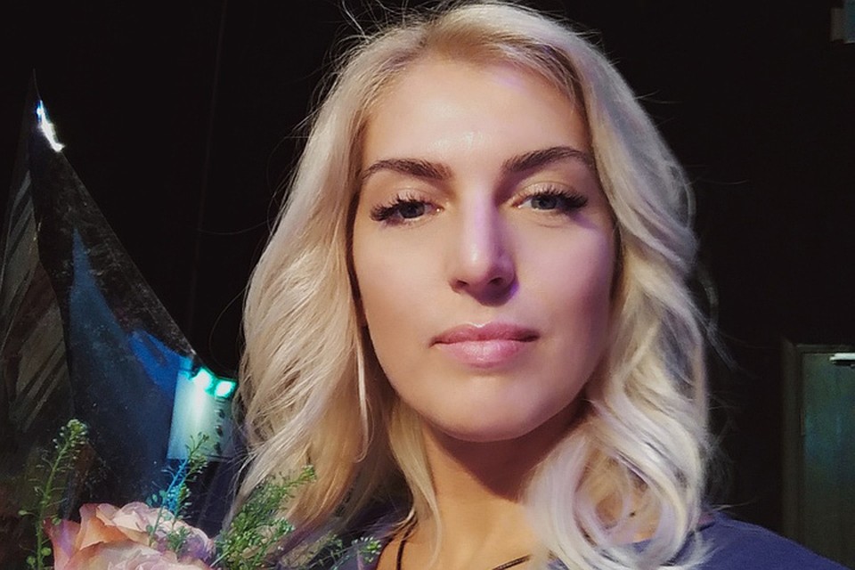 Профессиональная вокалистка начала давать вагонные концерты после того, как стала обманутой дольщицей