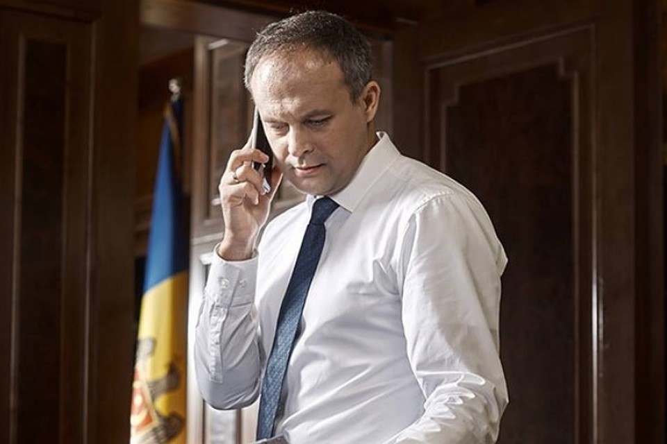 Адриан Канду: "Алло! Америка?". Фото deschide.md