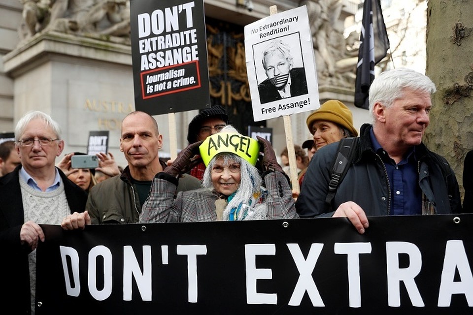 В Лондоне проходят митинги против экстрадиции Ассанжа в США