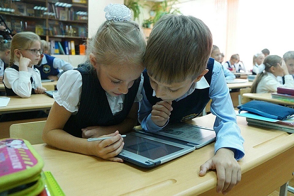 Аттестаты некоторых школьников засекретят
