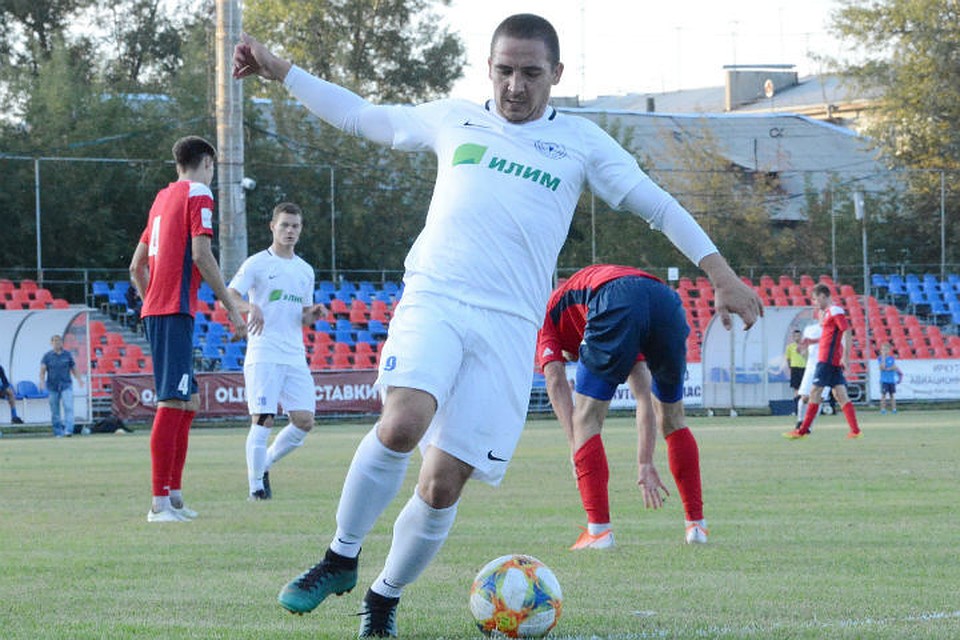 Повесил бутсы на гвоздь: футболист иркутского «Зенита» Алексей Ющук завершил карьеру