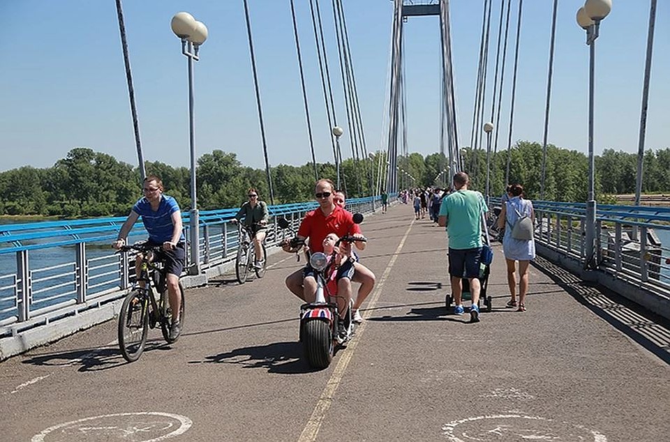 Велопешеходный мост - вещь хорошая. Главное - найти общий язык всем участникам движения.