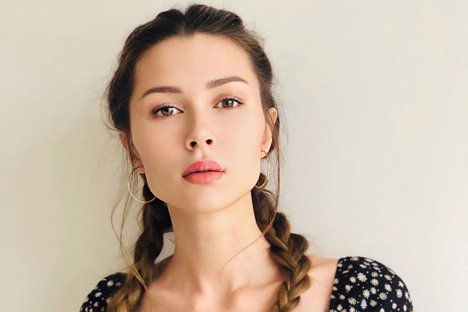Анна Заворотнюк
