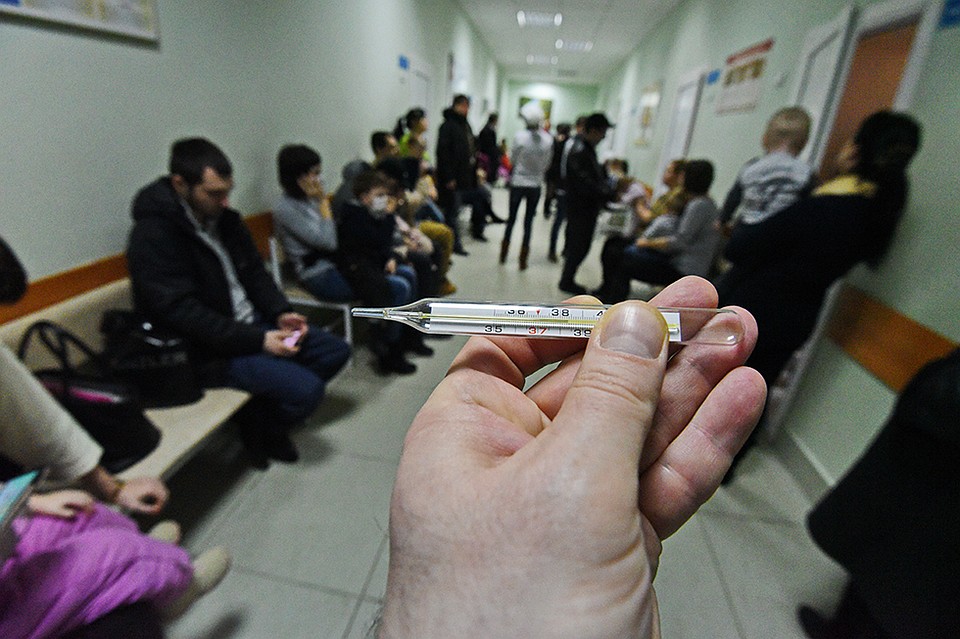 Хочется вспомнить 2009 год, когда была эпидемия свиного гриппа. Массовой смертности не было, а панические настроения присутствовали.