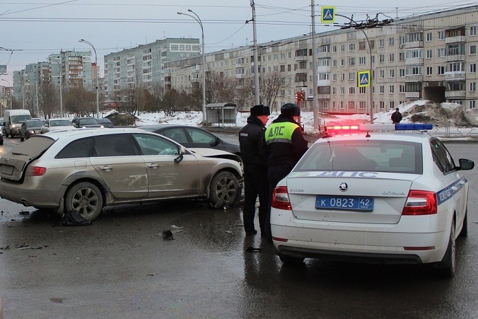 В Кемерове водитель-наркоман на Audi устроил смертельное ДТП. Фото: ГУ МВД России по Кемеровской области