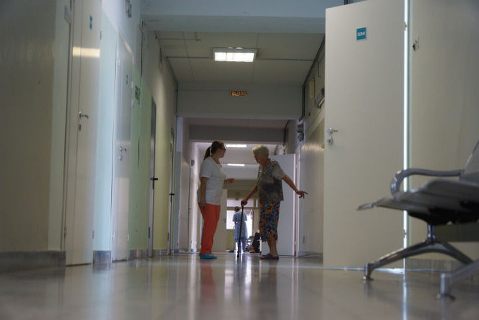 Посетителей пускают только к родственникам, которым требуется помощь родных