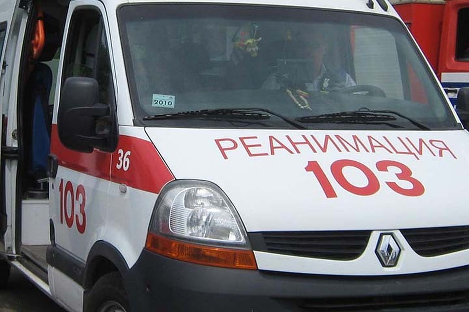 Девятилетняя девочка в больнице в результате ДТП - она выскочила на дорогу вне перехода.