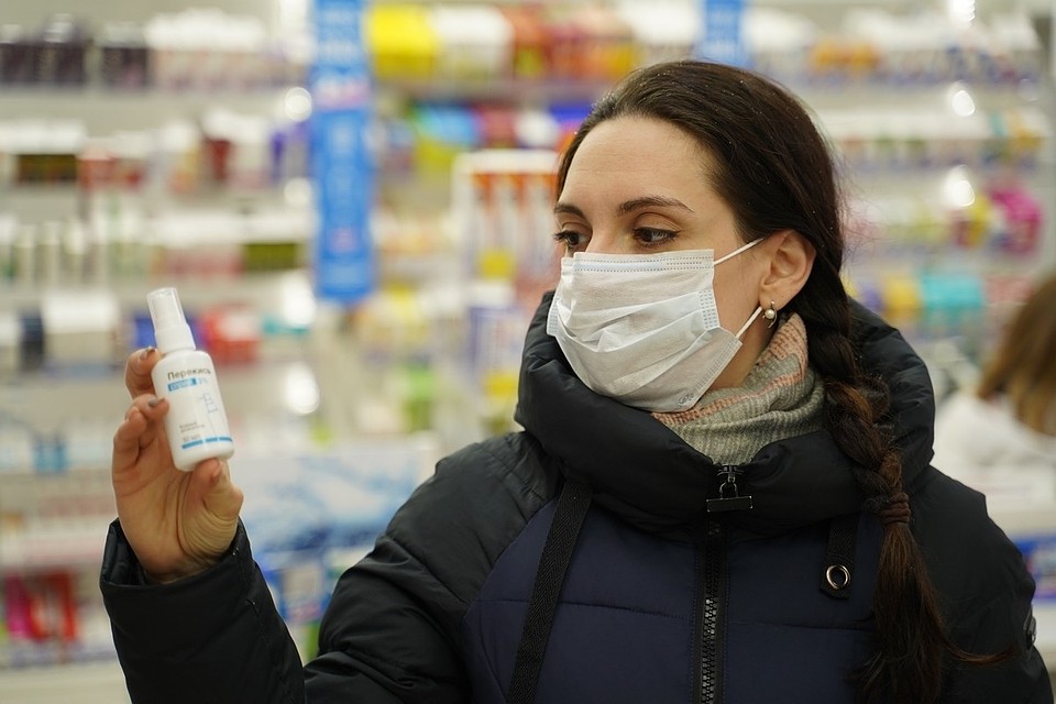 В магазинах и некоторых кафе появились антисептики