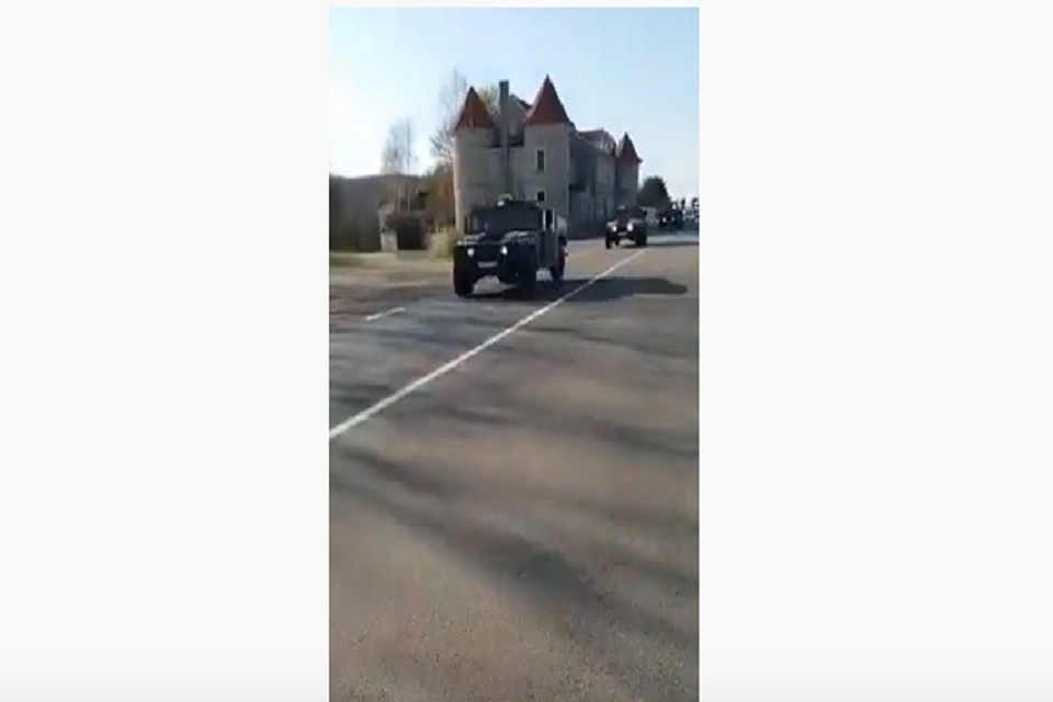 Полиция и армия на дорогах страны (Фото: скрин с видео).