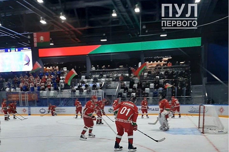 Президент Беларуси принимает участие в хоккейном турнире. Фото: Телеграм-канал "Пул Первого"